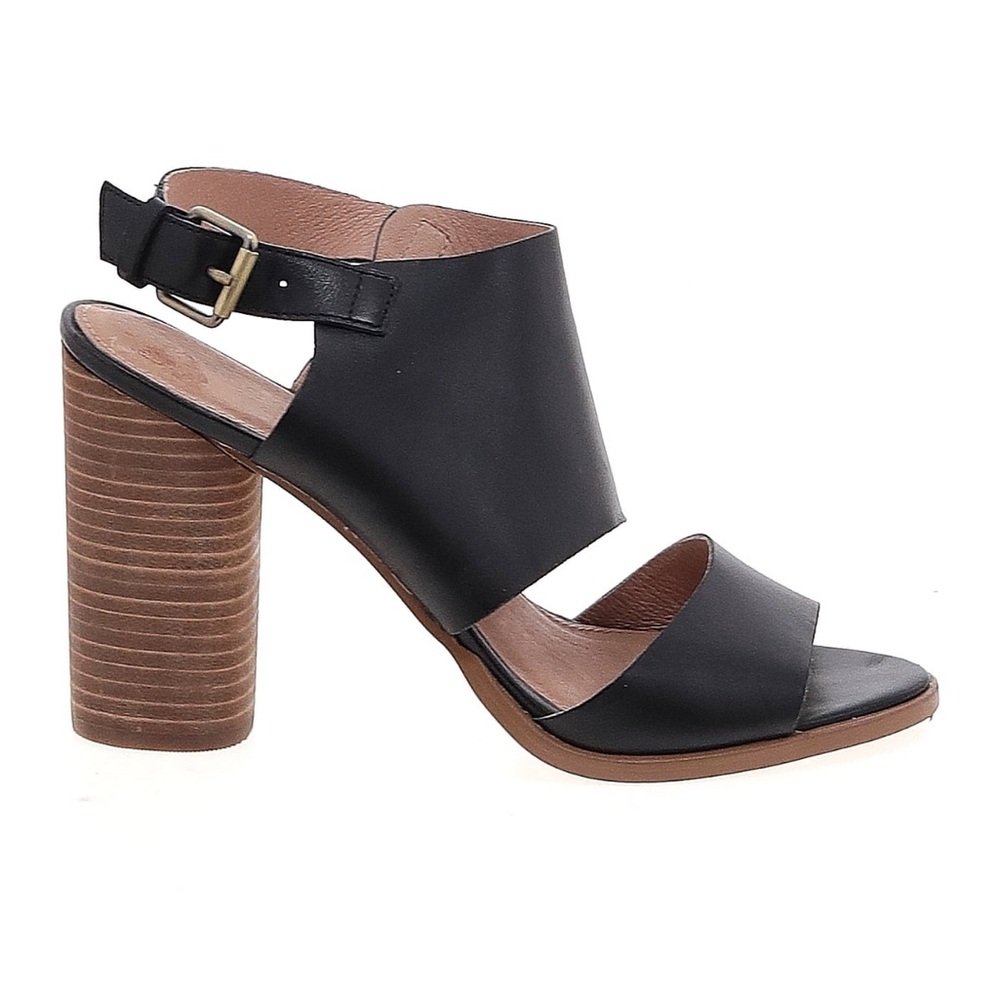 Caslon Heels NWOT